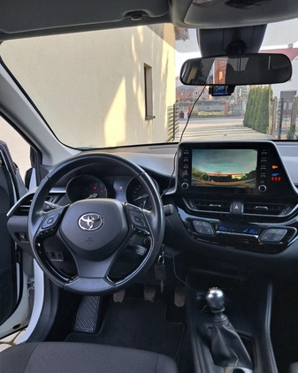 Toyota C-HR cena 83900 przebieg: 38800, rok produkcji 2019 z Kościan małe 67